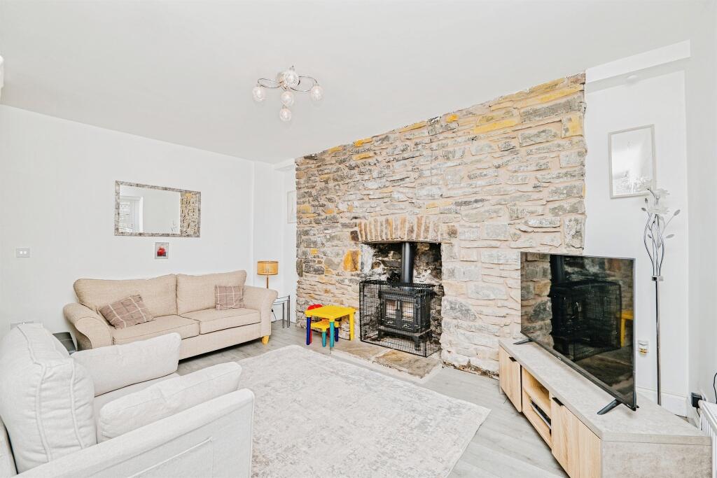 House in Cardiff, Ogmore Valley - View 2