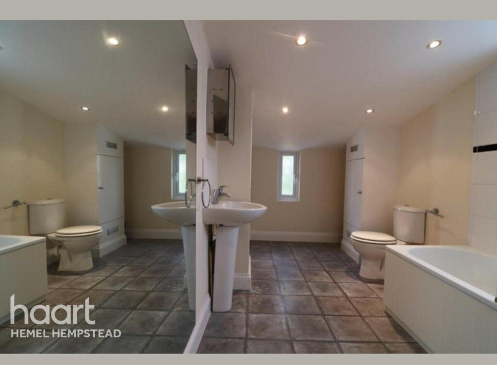 Main image of property: Leavesden Road, Watford