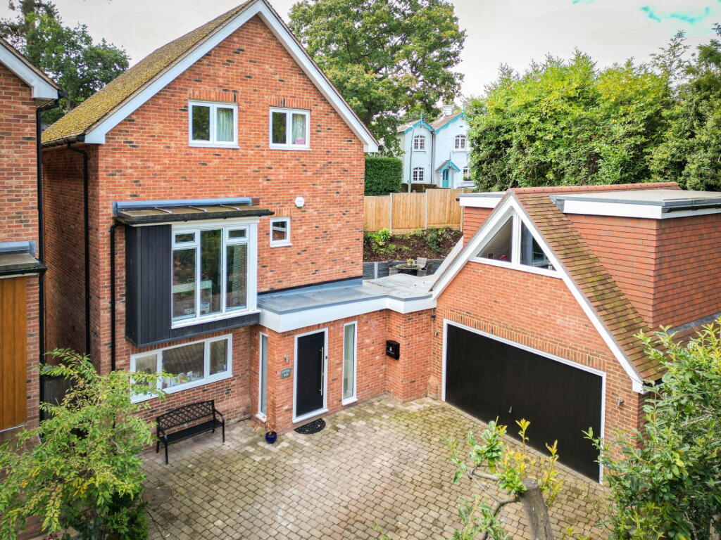 Main image of property: Woodside Road, Sevenoaks, TN13 3HE