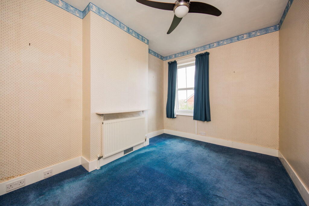 House in Tonbridge - More