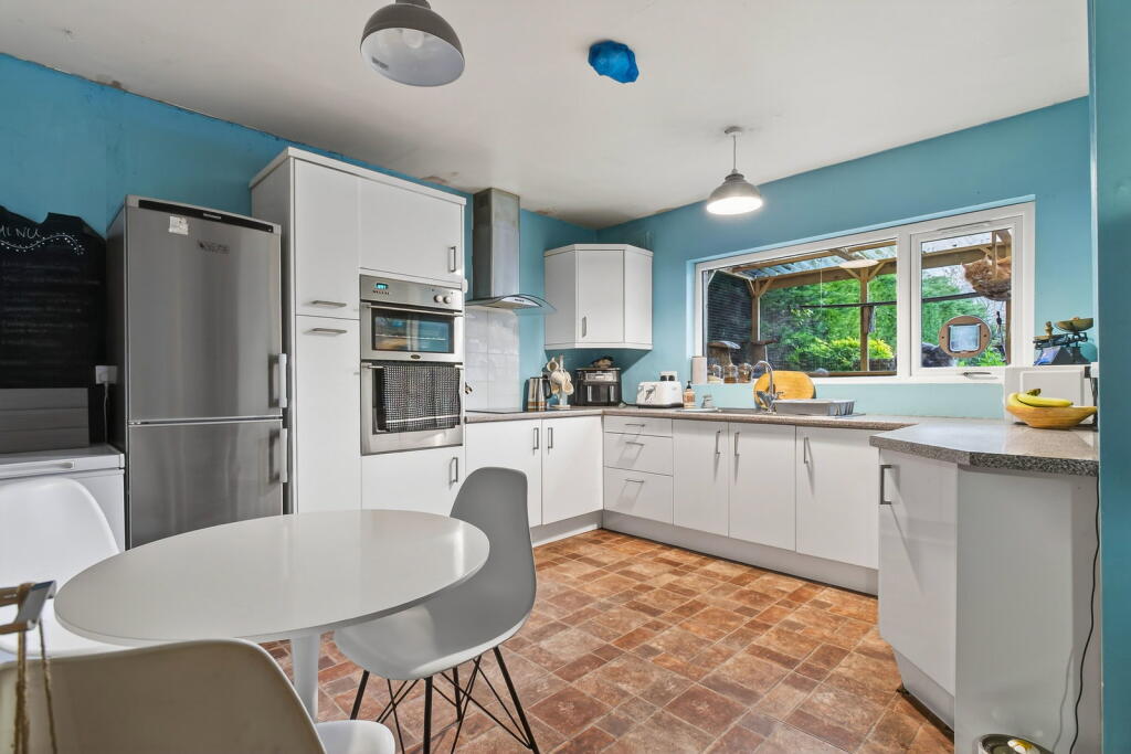 House in Finedon, North Northamptonshire - View 5