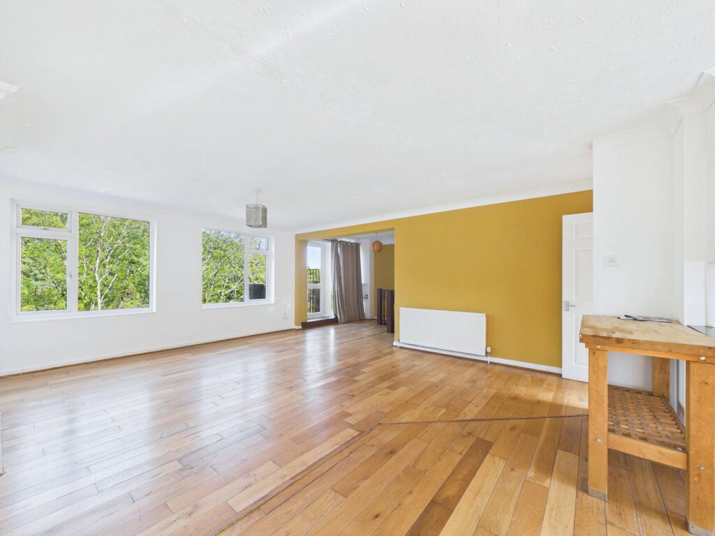 House in Torquay - More