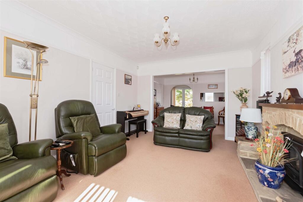 Frobisher Close, Goring-By-Sea, Worthing - More