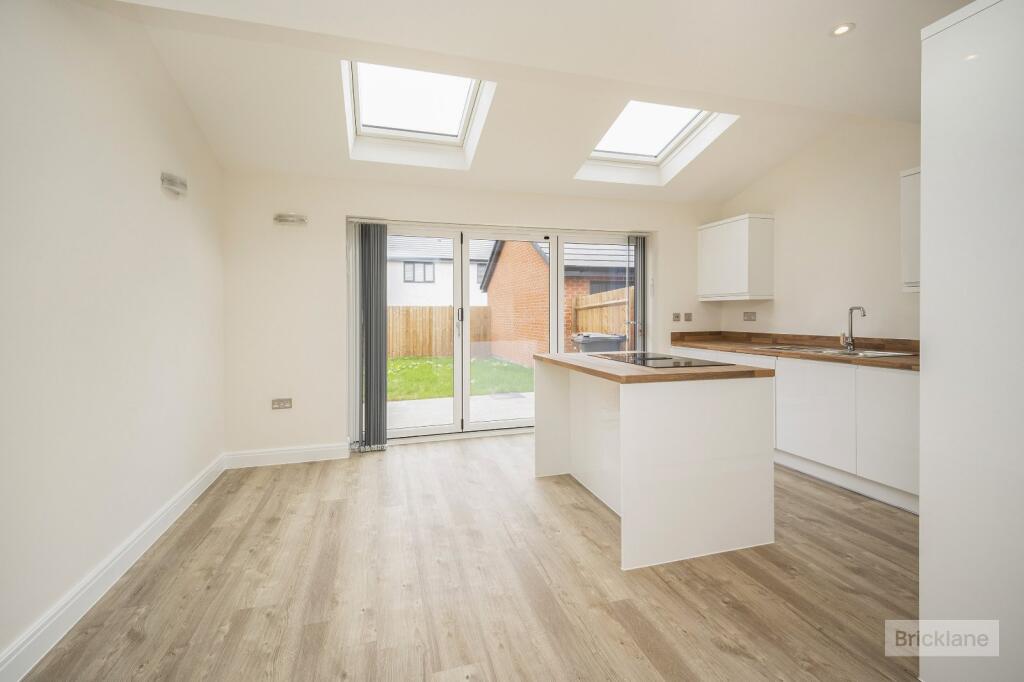 Additional image 2 of Featherstone Road, Shirley, Solihull, West Midlands, B90