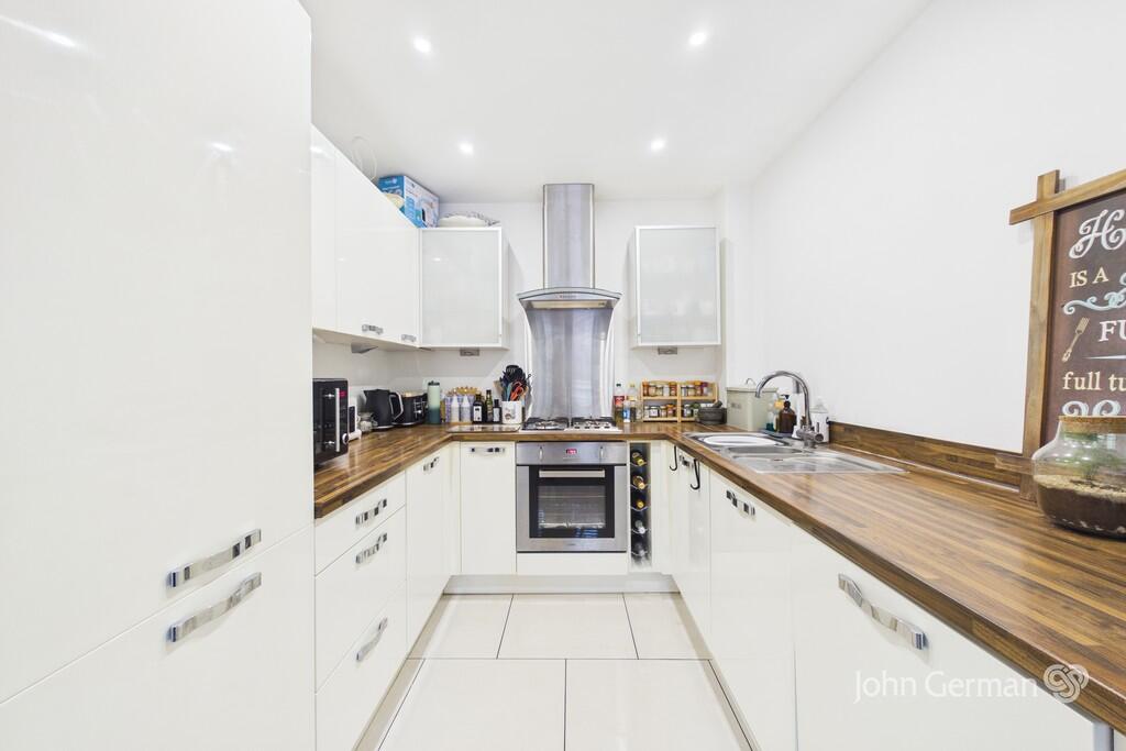 House in Rushcliffe, Gotham - View 3