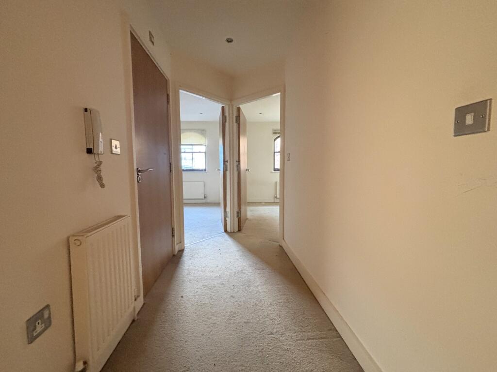 Apartment in Poole - View 5