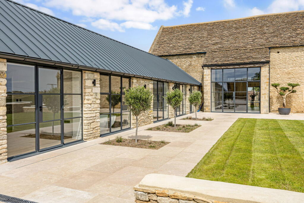 House in Swindon - View 2