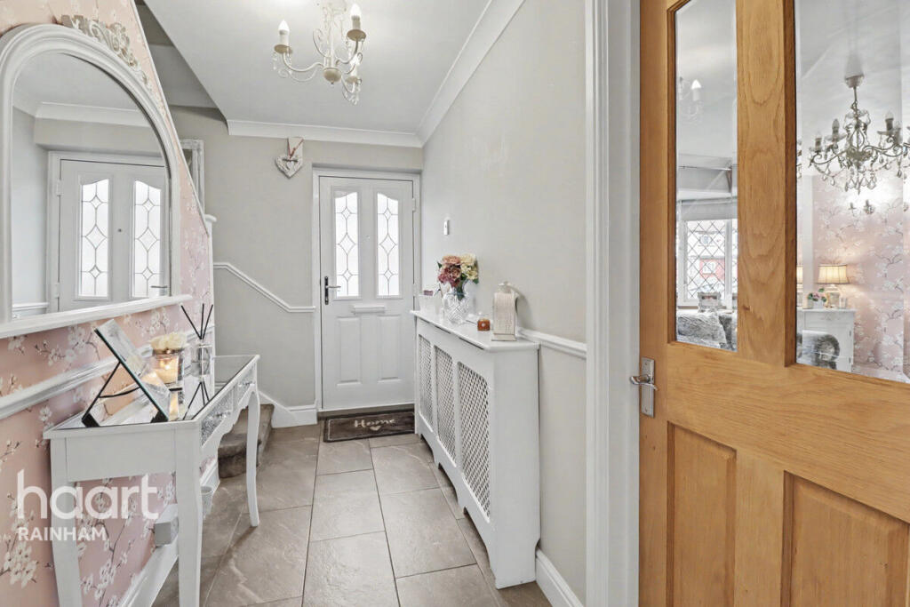 Main image of property: New Zealand Way, Rainham, RM13 8JP