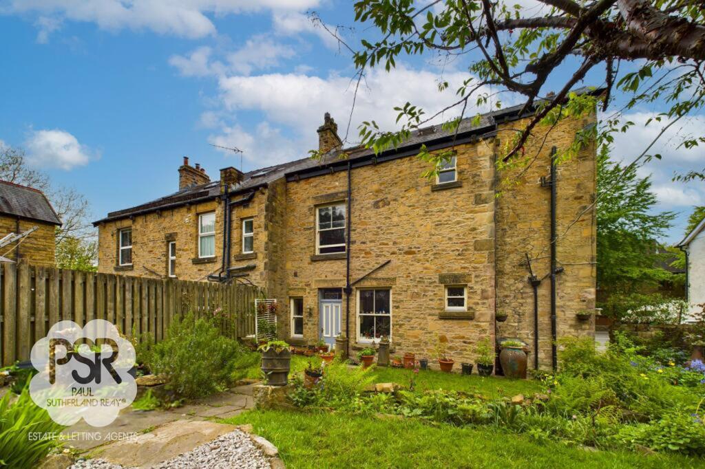4-bed semi-detached on Buxton Road, Whaley Bridge, SK23, £440,000