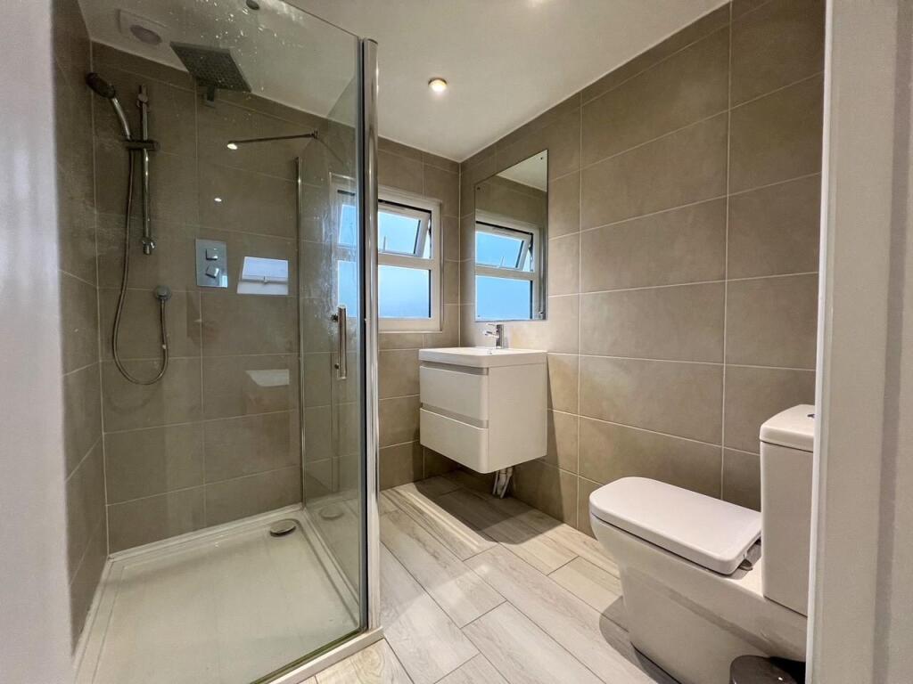 6 bedroom house for rent