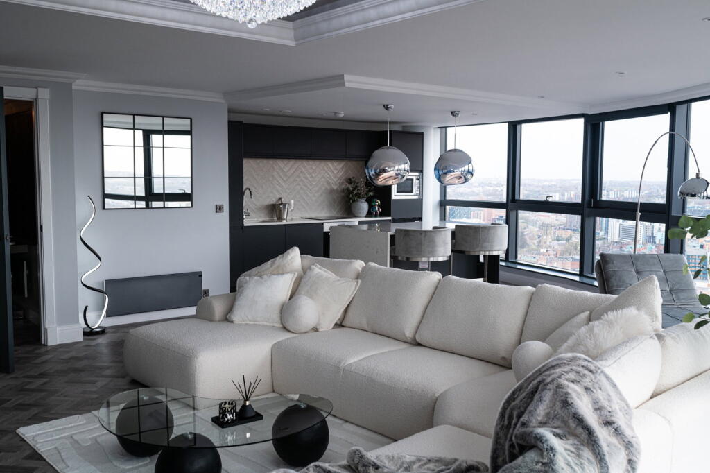 Main image of property: Luxury 29th Floor Penthouse, Bridgewater Place, Leeds City Centre