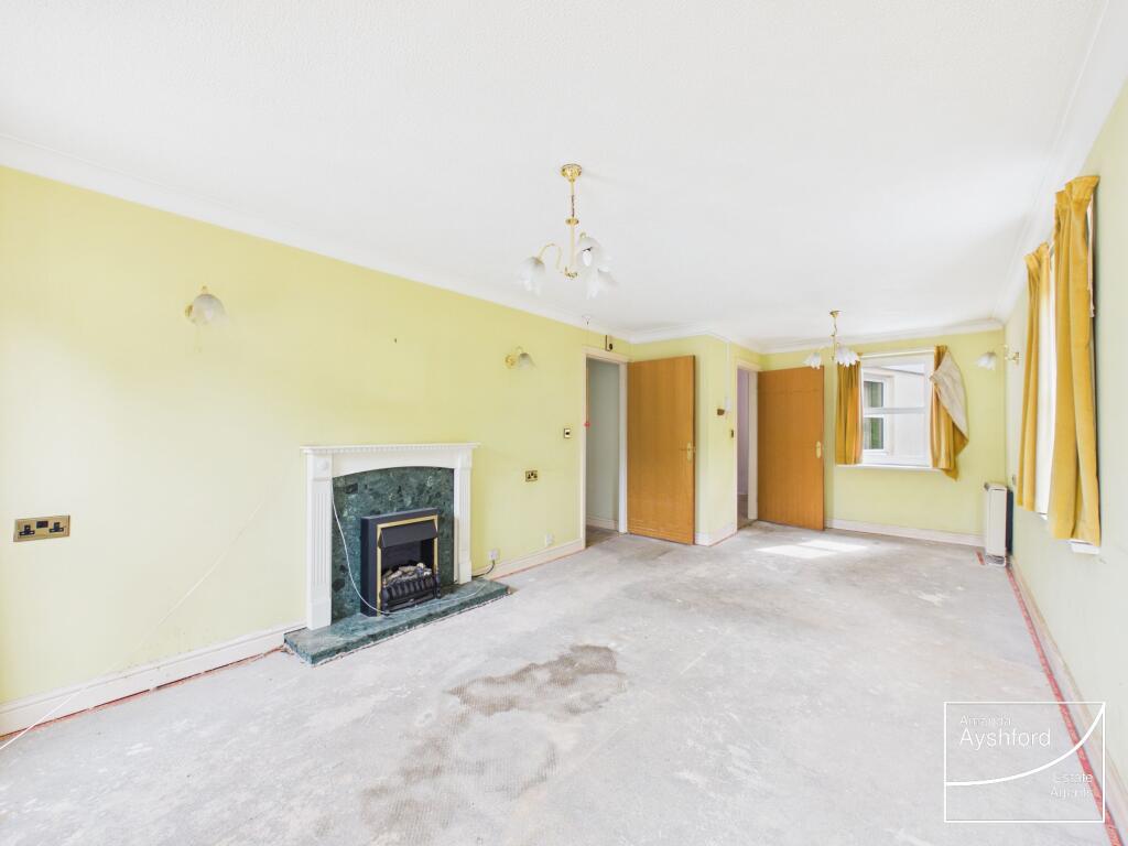 Apartment in Torquay - View 2