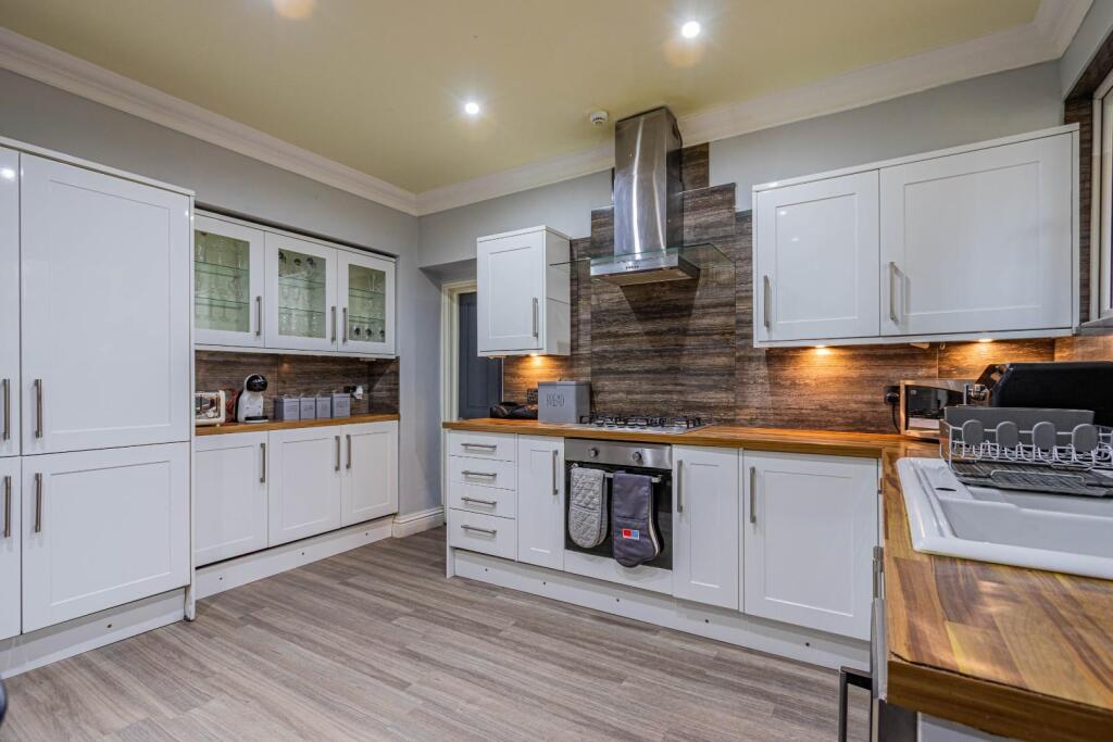 Apartment in Bristol, Clifton Village, Clifton - View 4