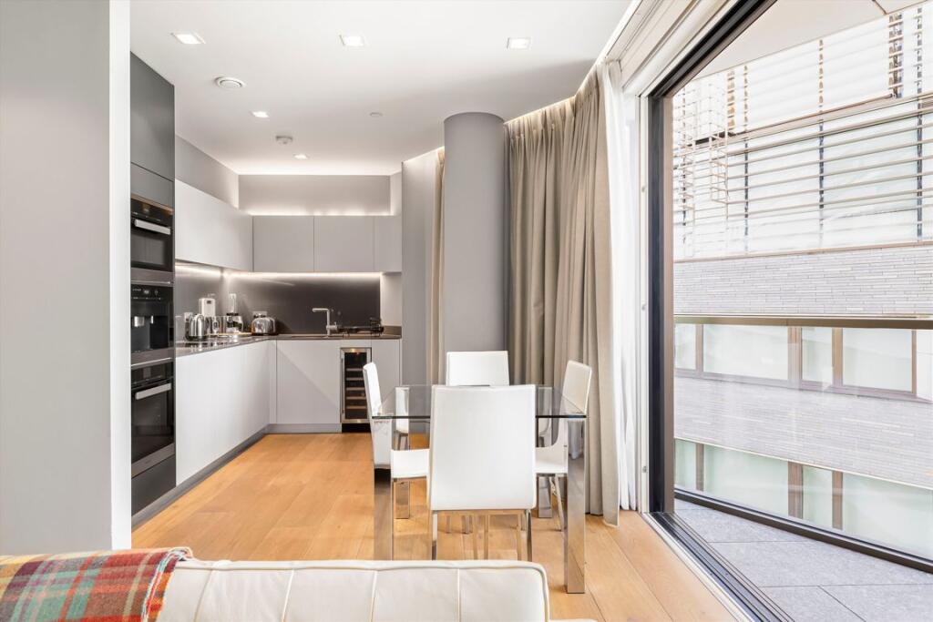 Apartment in London, One Tower Bridge, Old Kent Road - More