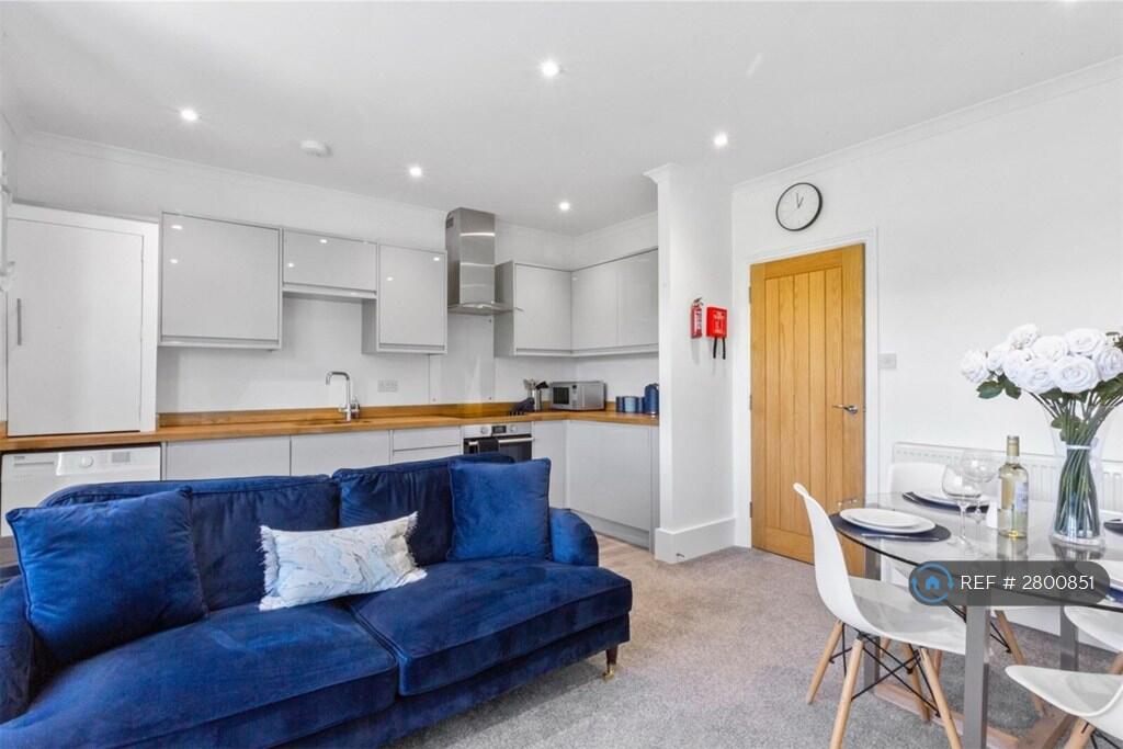 Apartment in Canterbury - More