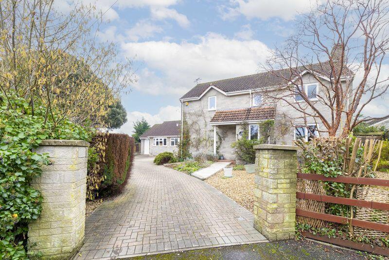 Popular village of Butleigh, family home in peaceful location