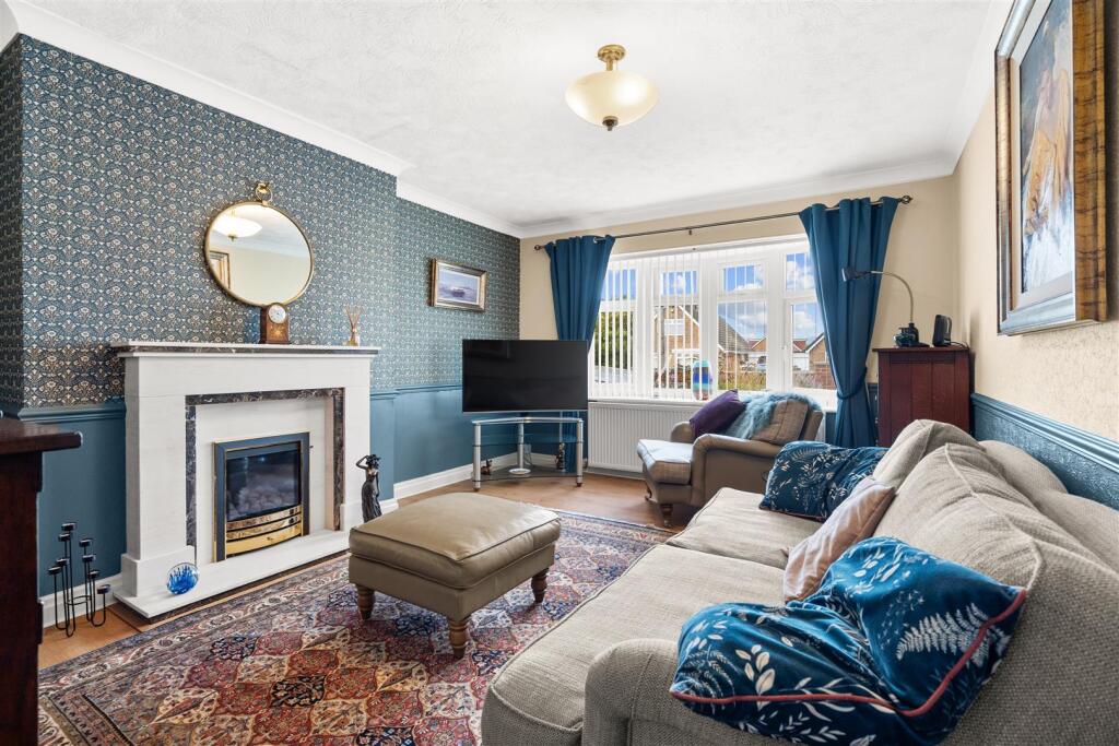 House in Withernsea - More