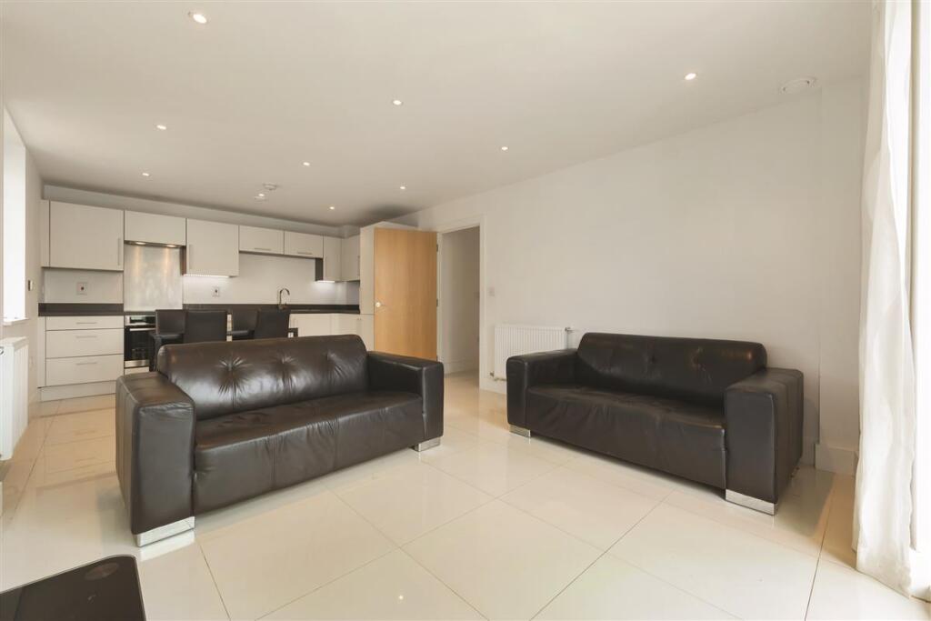 Apartment in London - View 3