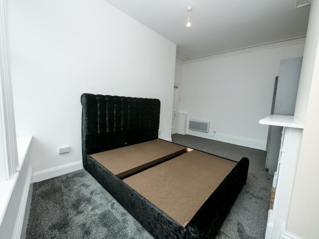 Apartment in Preston - View 5