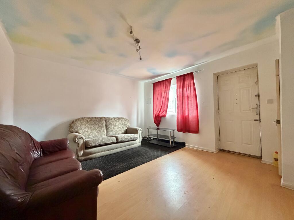 House in Wolverhampton, West Midlands - View 2