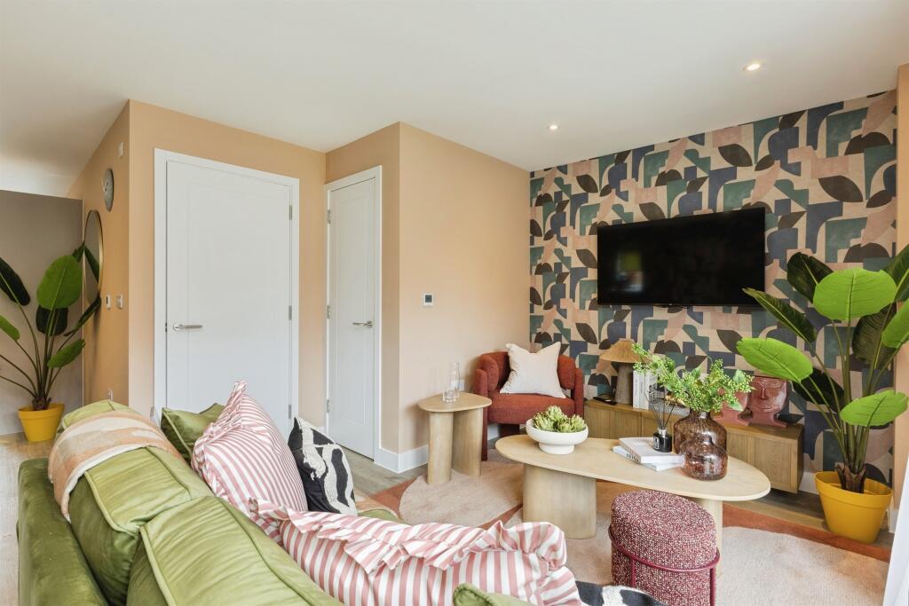 House in Breckland, Attleborough - More