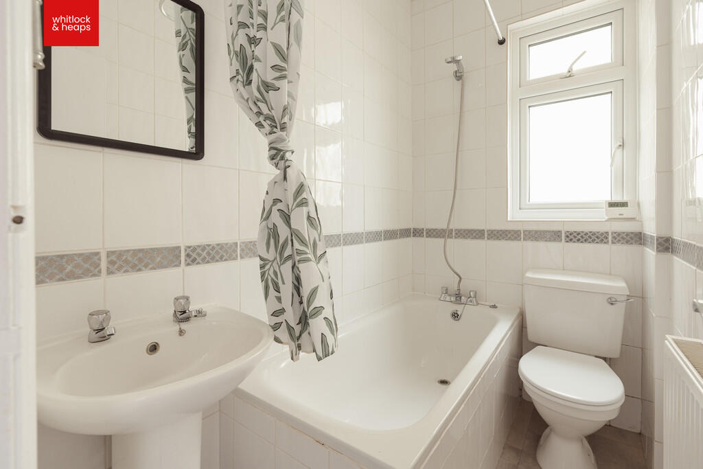 Apartment in Hove, Brighton and Hove - View 4