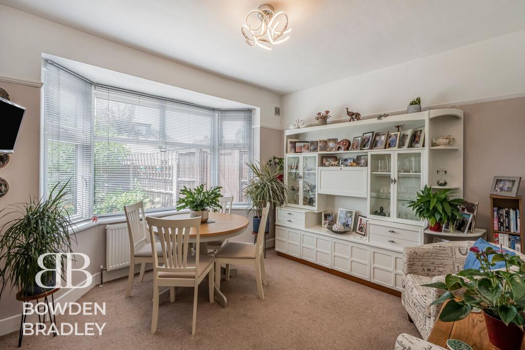 Kelston Road, Barkingside, IG6 photo 4
