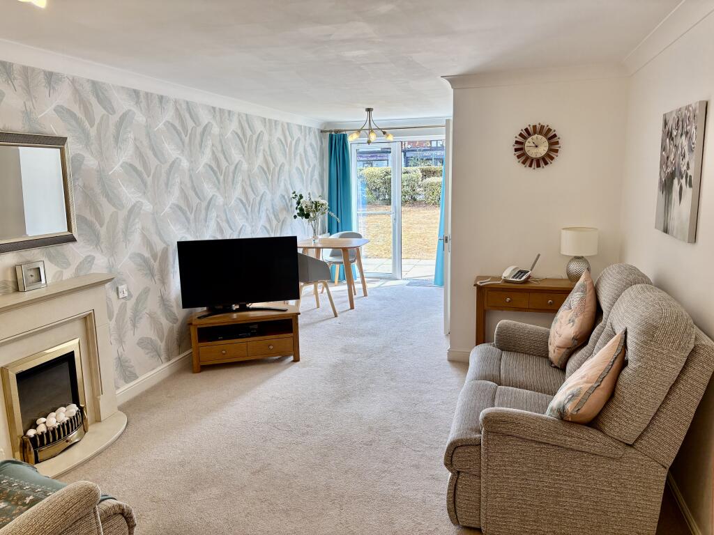 Main image of property: 4 Grange Court, 298 Warwick Road, Solihull, B92 7GL