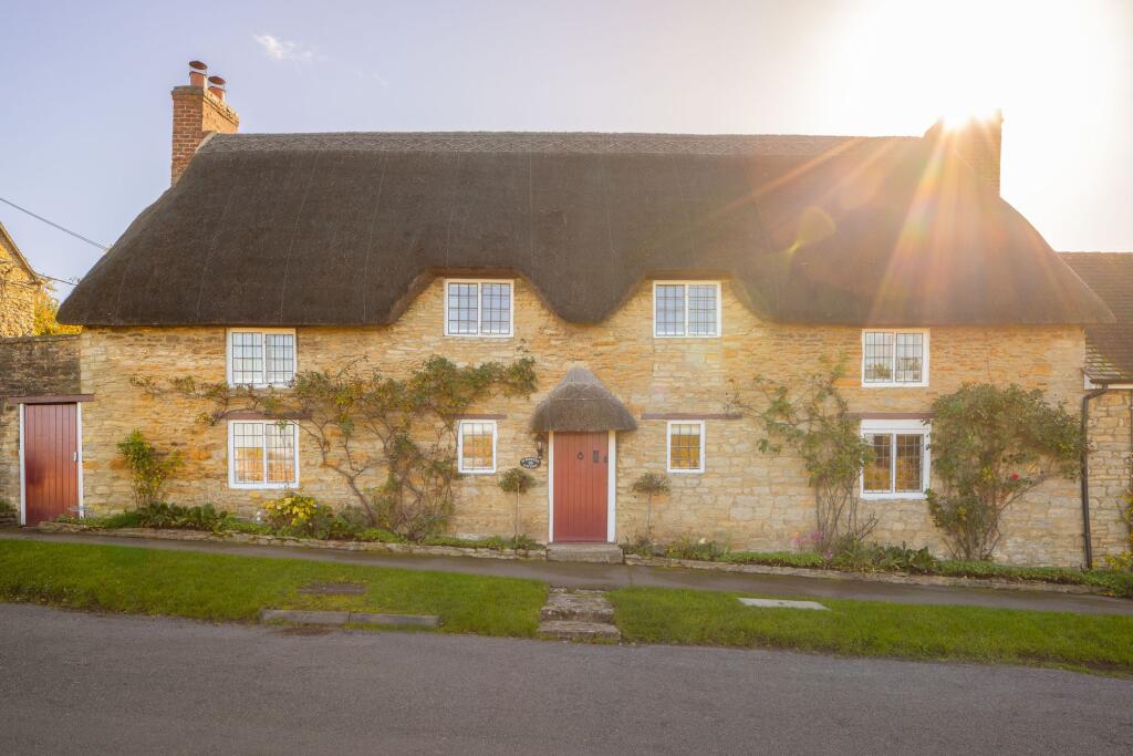Main image of property: Charlton Road, Aynho, OX17