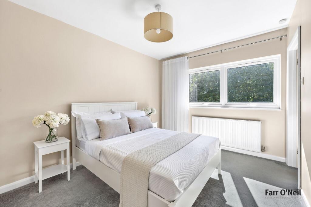 Apartment in Ilford - View 5