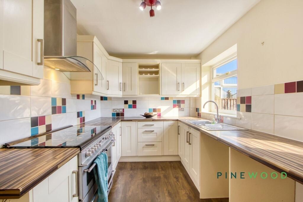 Dale View Road, Lower Pilsley, Chesterfield, Derbyshire S45 photo 4