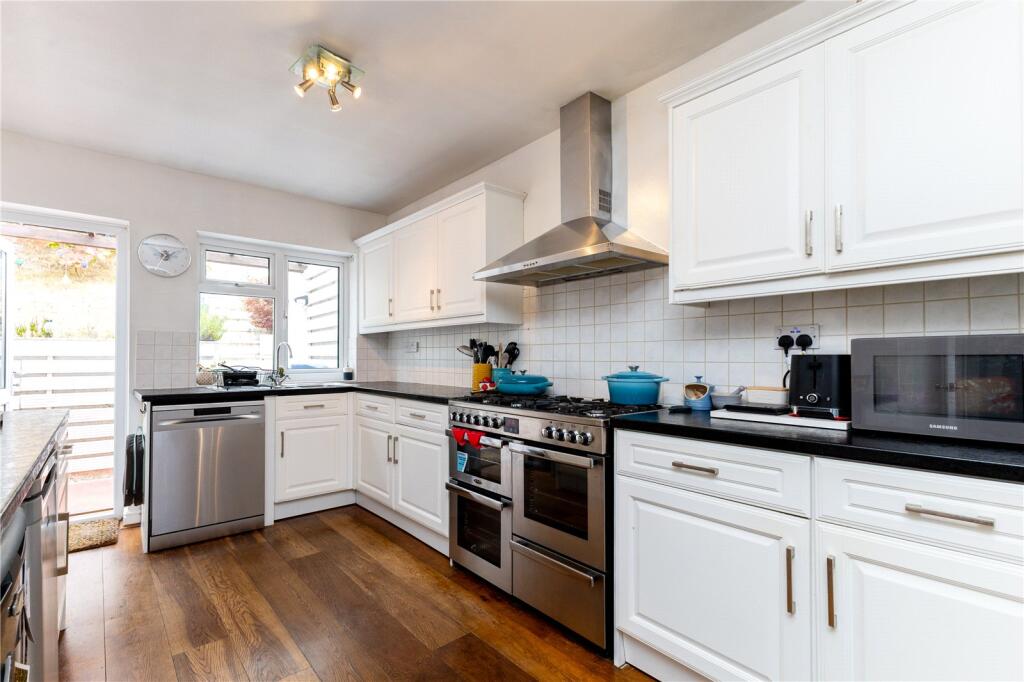 House in Guildford - View 5