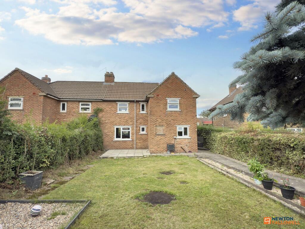 Beacon Crescent, Coalville, LE67 photo 4