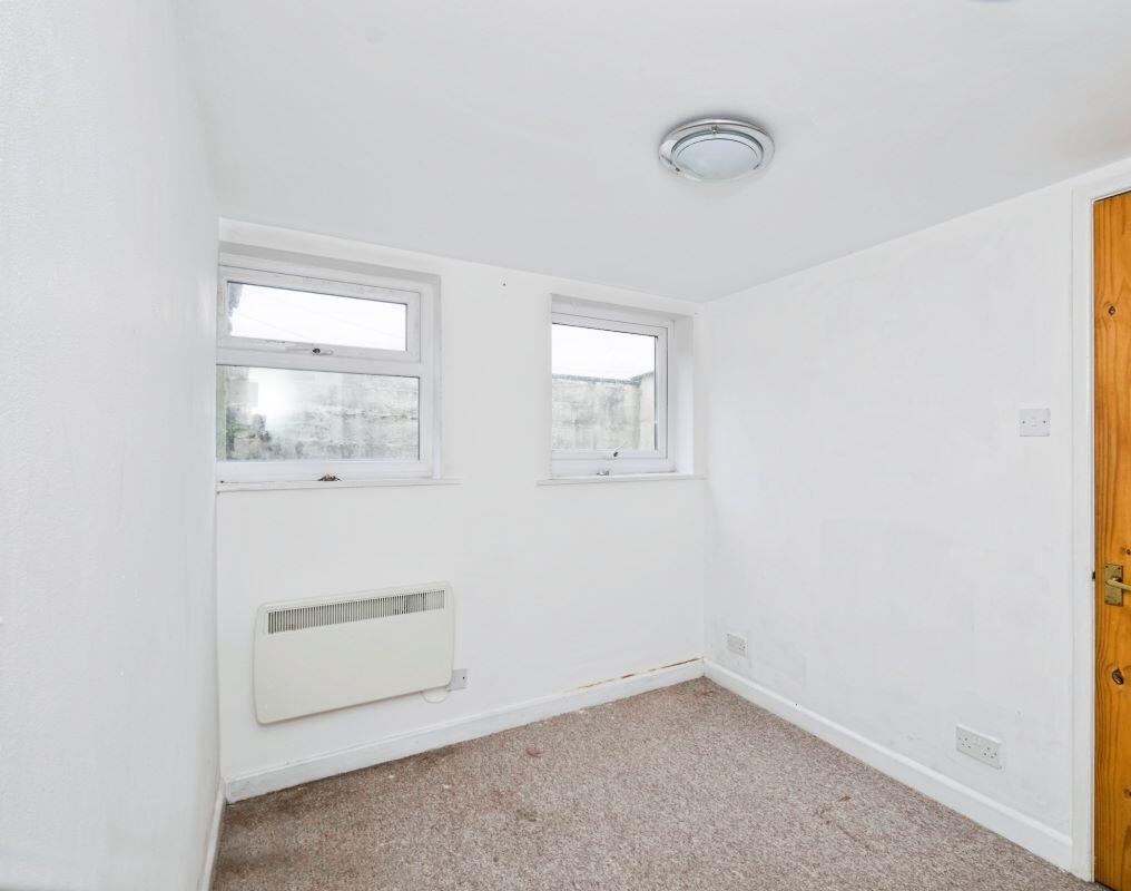 Apartment in Truro - More