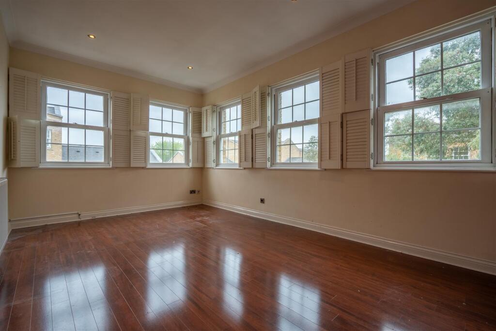 Apartment in London - View 2