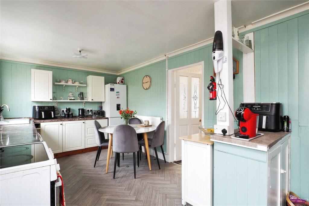House in Nottingham, Clifton - View 2