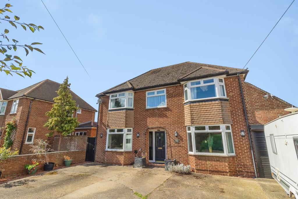 House in Milton Keynes - View 3