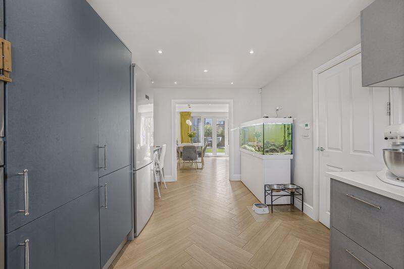 House in London - View 5
