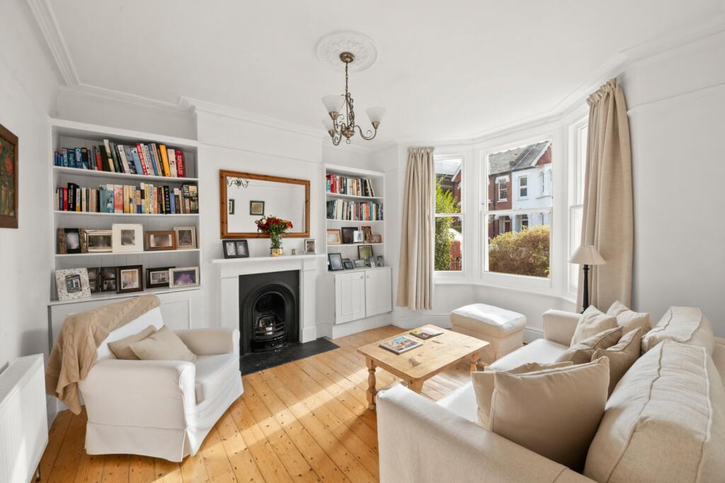 House in London - View 2