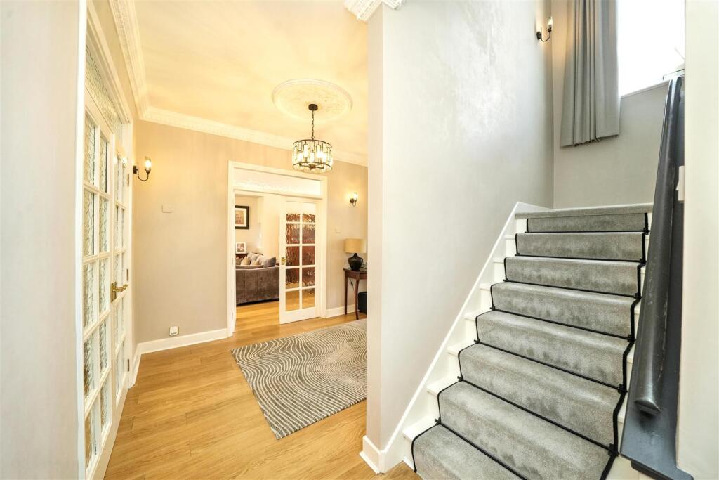 165 Compton Road, Compton, Wolverhampton, WV3 9JN photo 4