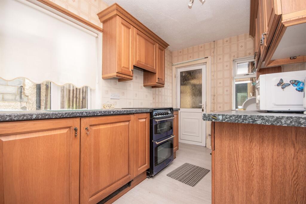 Harrington Road, Desborough, Kettering photo 4