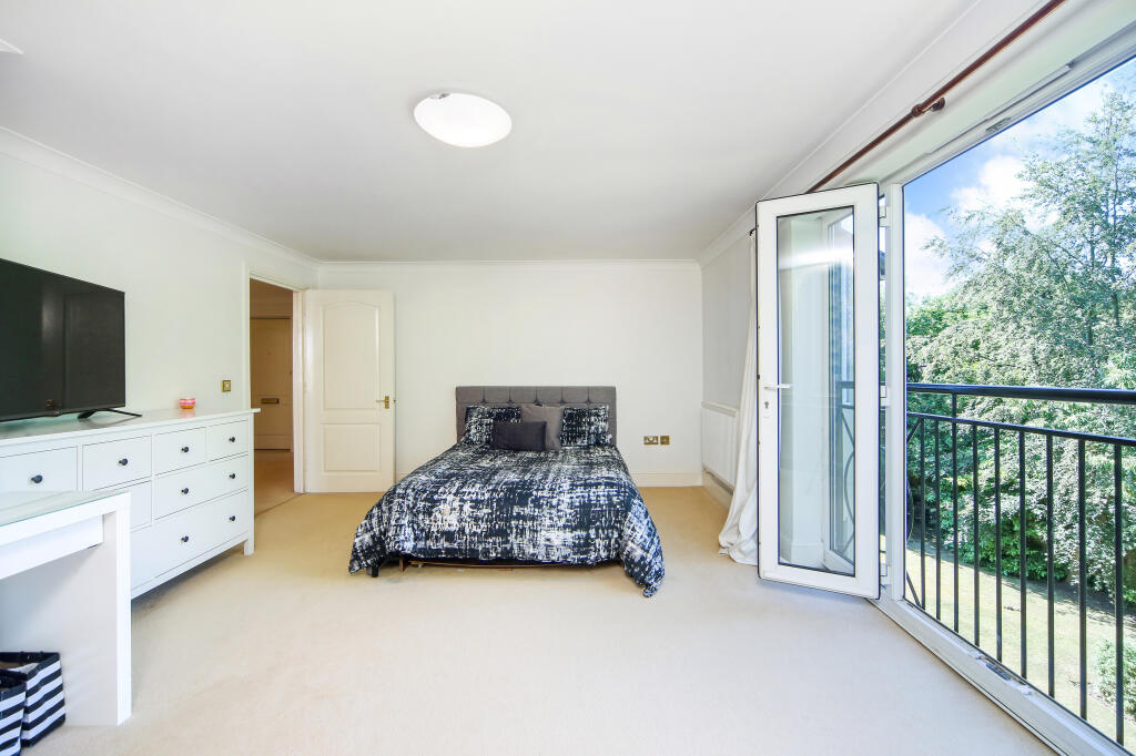 Main image of property: Oatlands Chase, Weybridge, KT13
