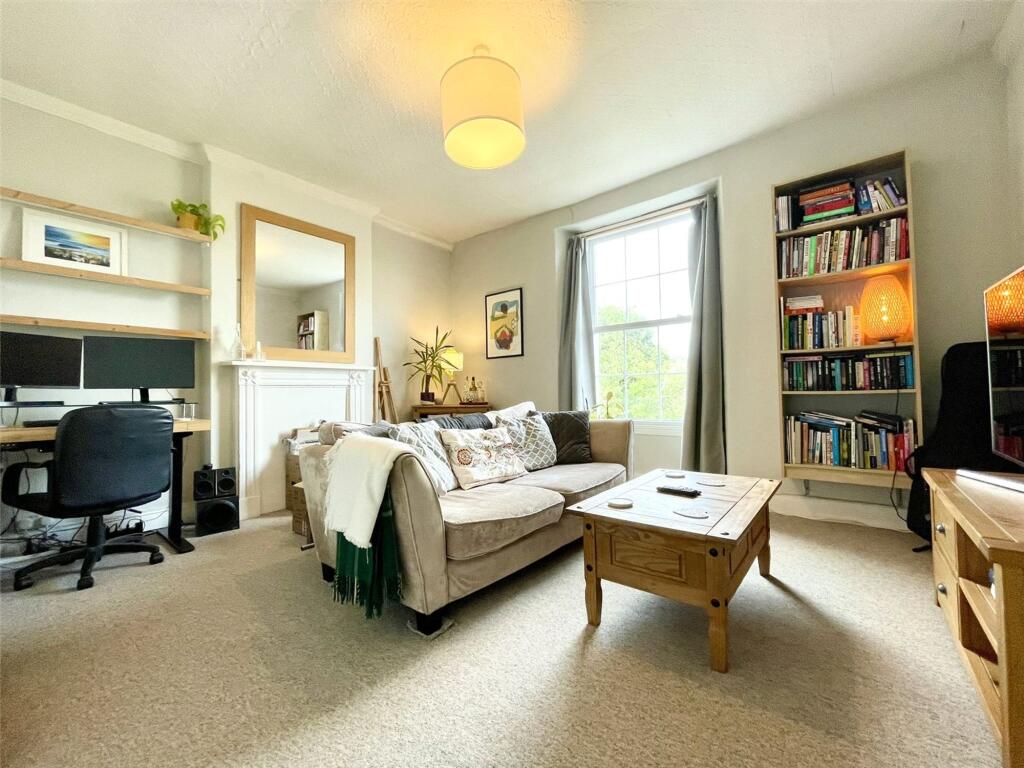 Apartment in Bristol - View 2