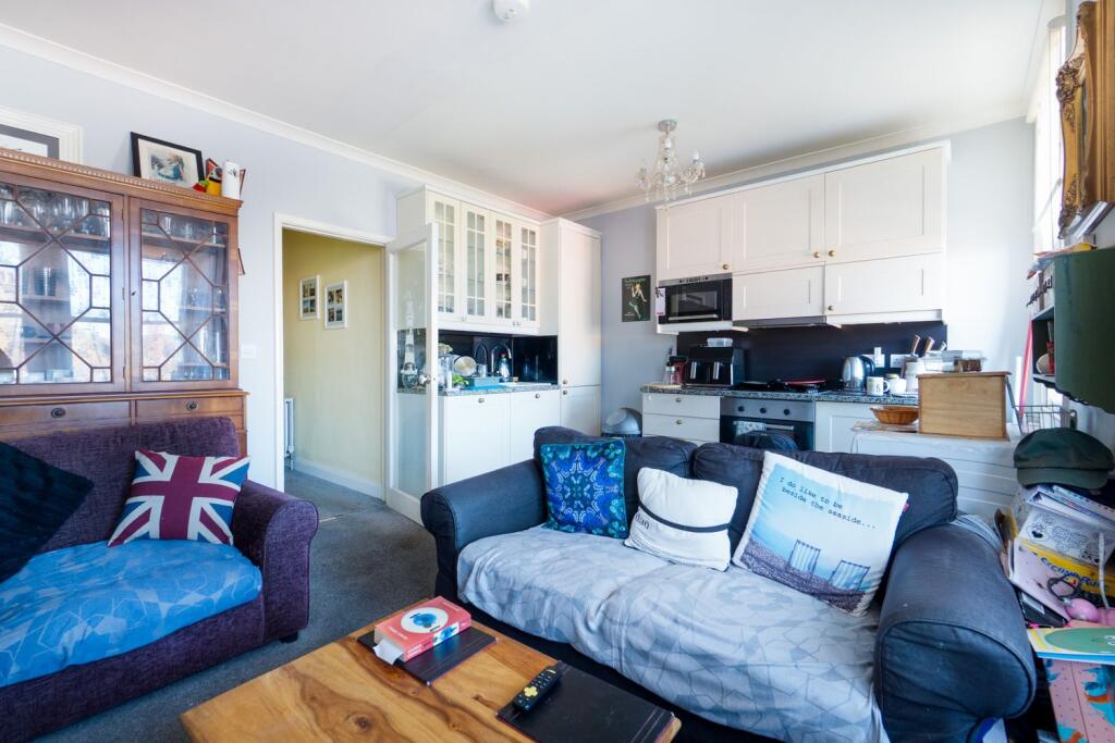 Lyndhurst Road, Ramsgate, Kent, CT11 8EF photo 3