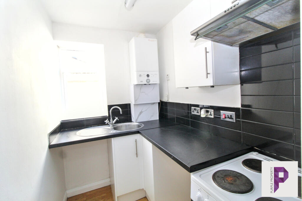 Apartment in Gillingham, Sally Port Gardens - View 2