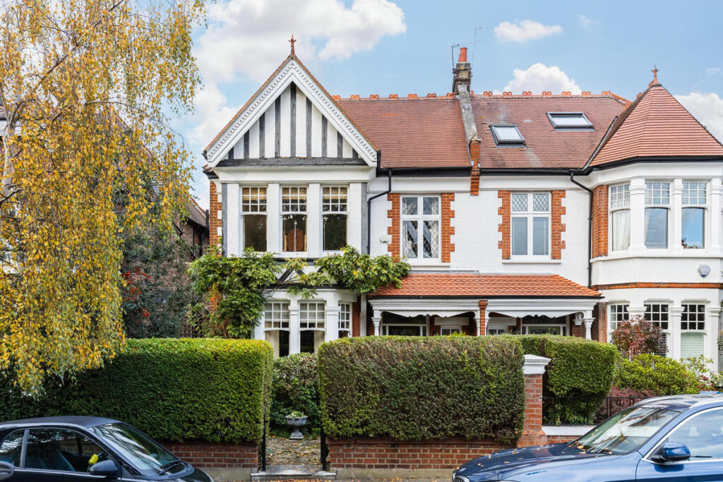 Main image of property: Stanway Gardens, London, W3