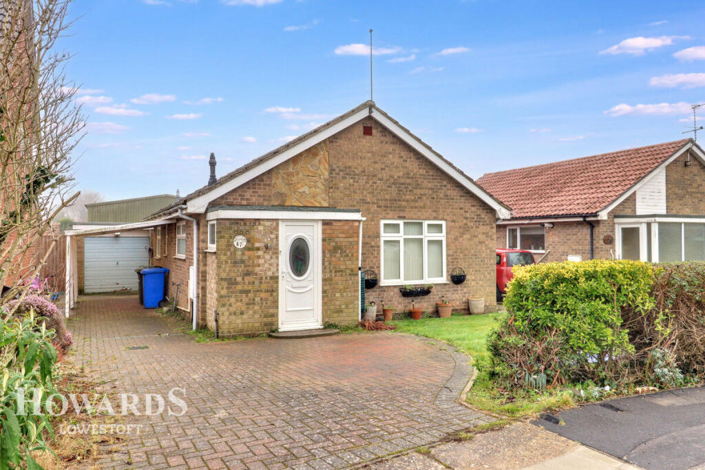 Catchpole Close, Kessingland photo 2