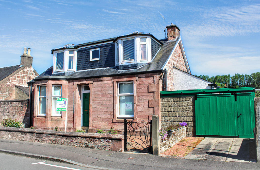 Main image of property: 43 Hill Street, Alloa FK10 2BH