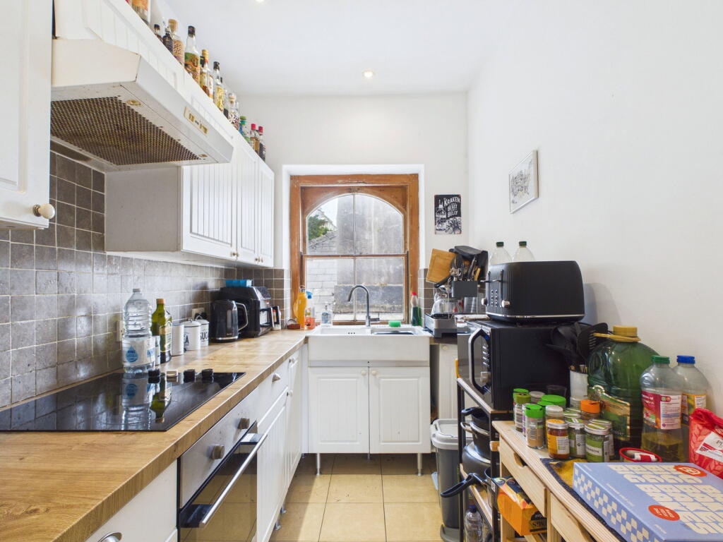 Apartment in Torquay - View 3