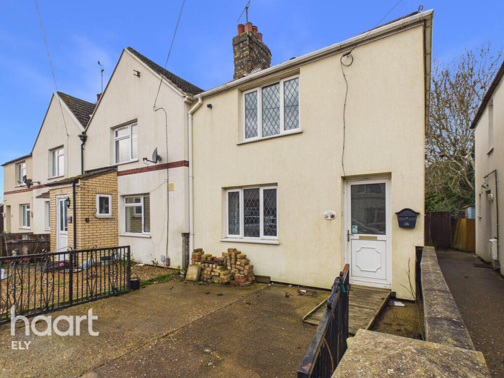 3-bed terraced on New Barns Avenue, Ely, £200,000